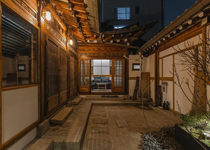 Luxury Hanok The Bukchon Noble *
